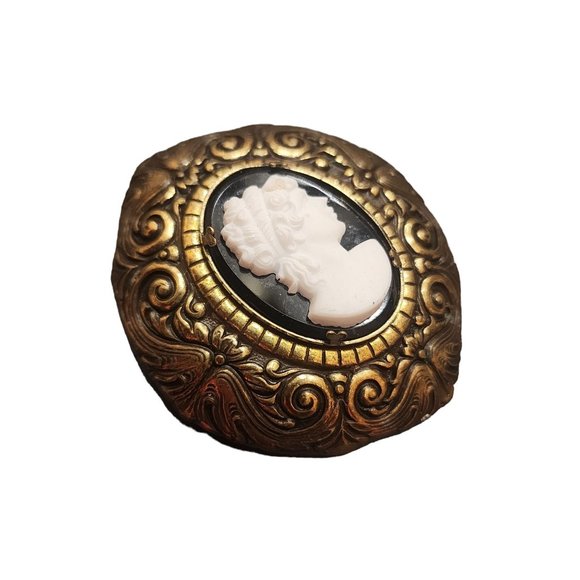 Antique Glass Cameo & Raised Relief Brass Fur Clip (A3583) - Picture 3 of 6